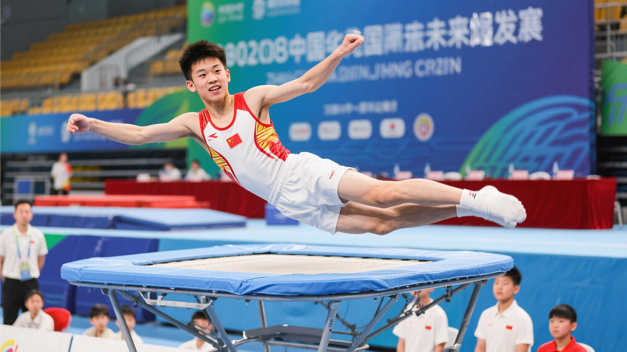 议或出场机 议或出场机